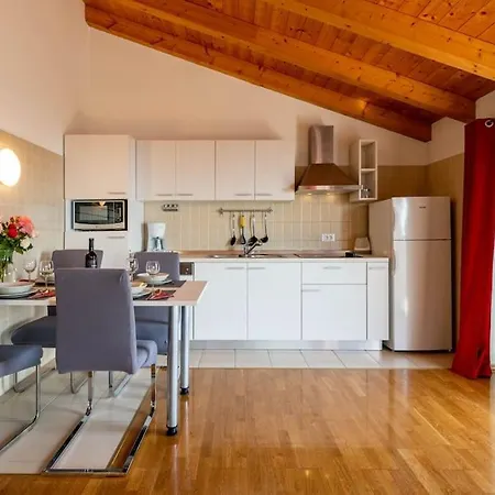 Villa Pia By Briskva *