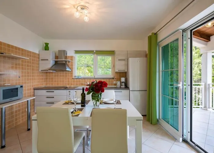 Willa Pia By Briskva *