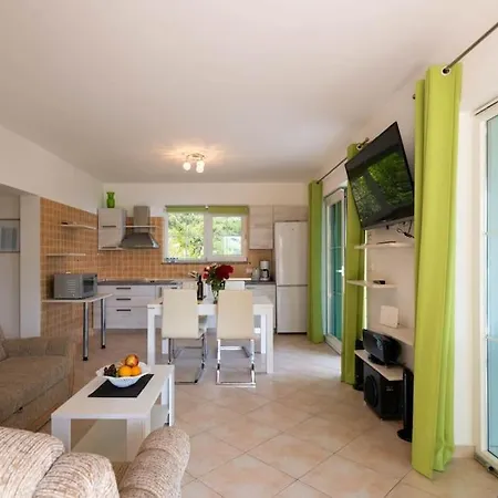 Pia By Briskva فيلة